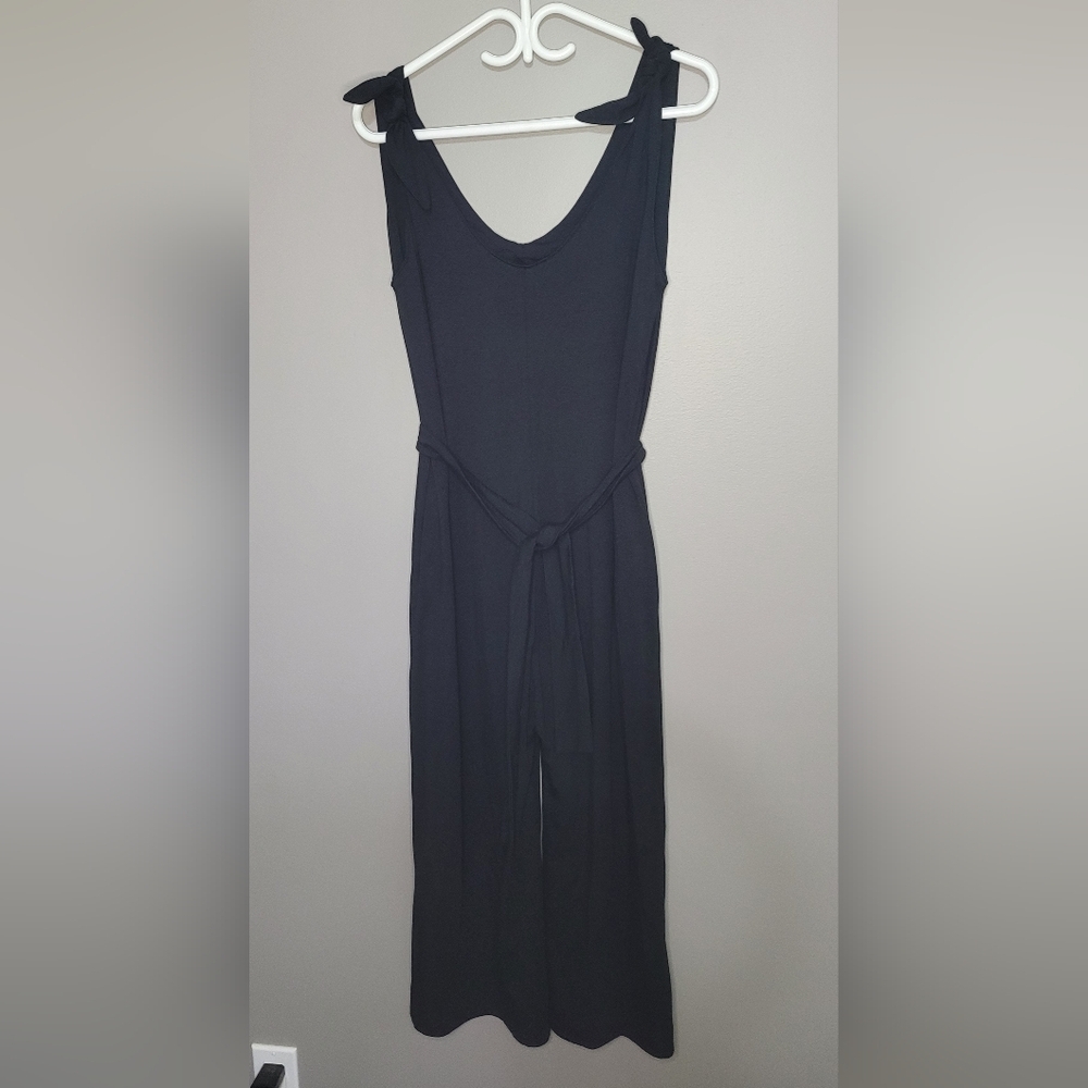 EMK Black Sleeveless Jumpsuit Wideleg Cropped Flowy Boutique Canadian Made XS